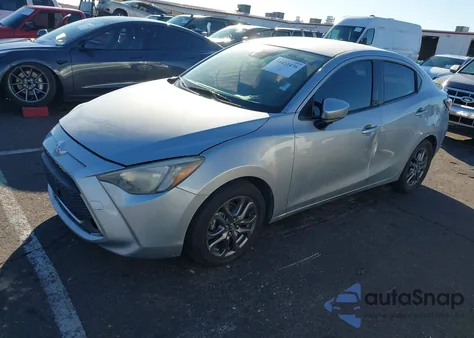 2019 Toyota Yaris Le z USA, uszkodzony, nr VIN 3MYDLBYV2KY508789
